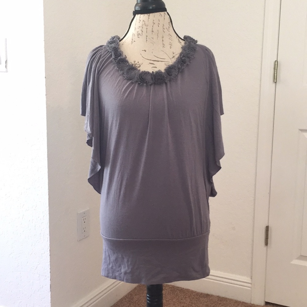 Xhilaration floral collar flowy top or blouse